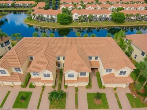 Stratford Place Naples Florida Condos for Sale
