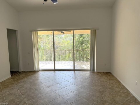Stratford Place Naples Florida Condos for Sale
