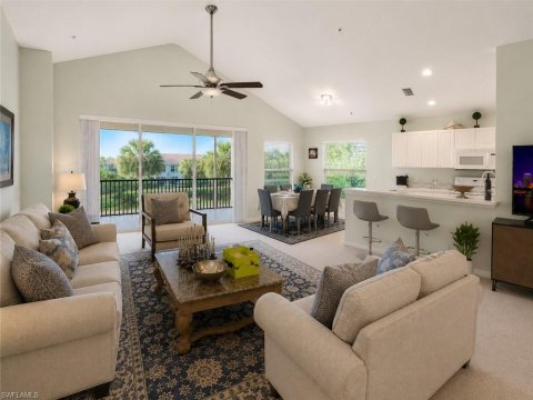 Stratford Place Naples Florida Condos for Sale