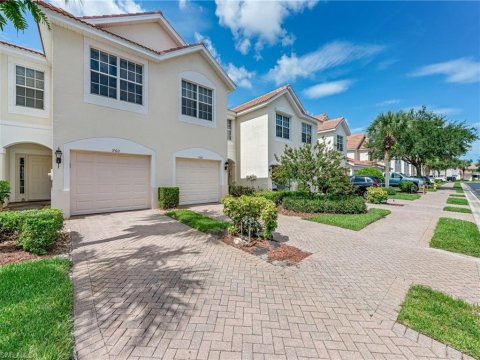 Stratford Place Naples Florida Real Estate