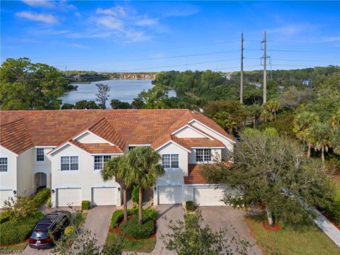 Stratford Place Naples Real Estate