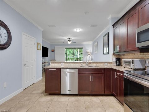 Stratford Place Naples Real Estate