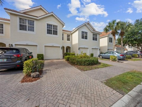 Stratford Place Real Estate