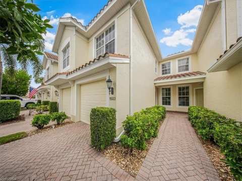Stratford Place Real Estate