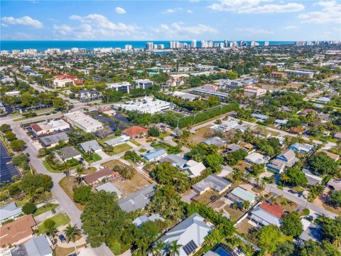 Sun Terrace Naples Florida Homes for Sale