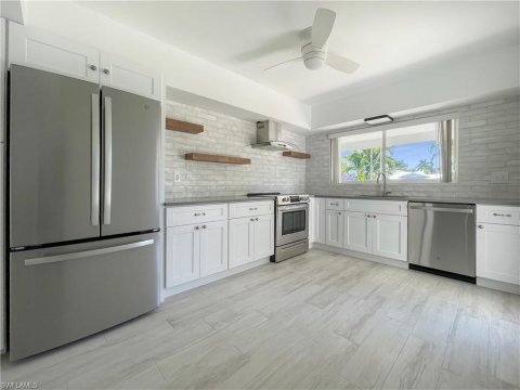 Sun Terrace Naples Florida Real Estate