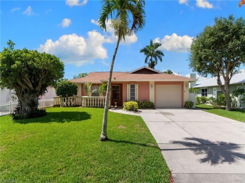 Sun Terrace Naples Florida Real Estate