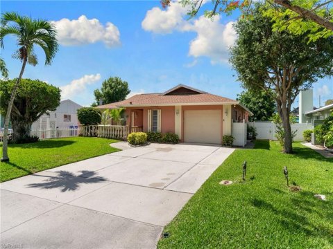 Sun Terrace Naples Florida Real Estate
