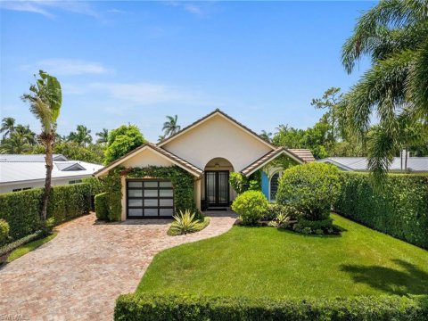 Sun Terrace Naples Real Estate