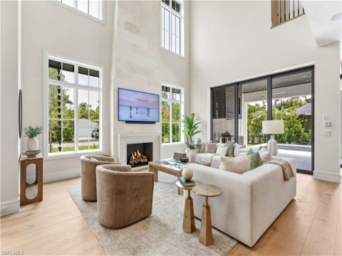 Sun Terrace Real Estate