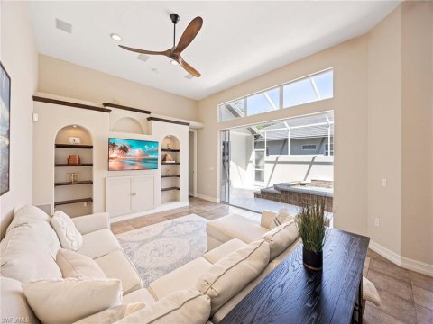 Tarpon Bay Naples Florida Condos for Sale