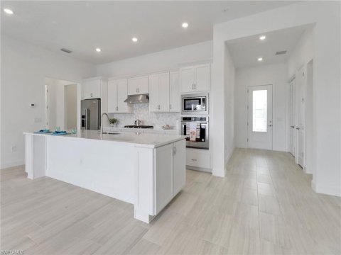 Terreno At Valencia Naples Florida Homes for Sale