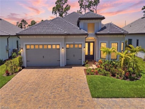 Terreno At Valencia Naples Real Estate