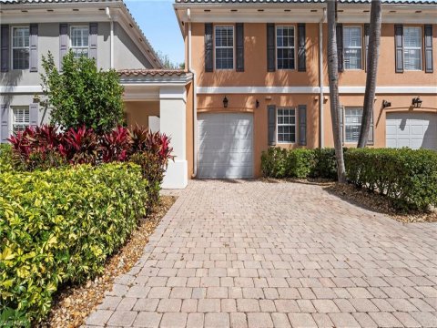 The Cove Naples Real Estate