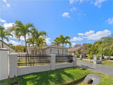 Trail Acres Naples Real Estate