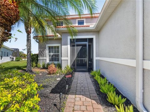 Valencia Lakes Naples Florida Homes for Sale