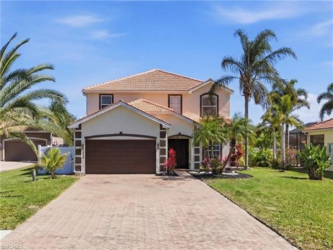 Valencia Lakes Naples Florida Real Estate