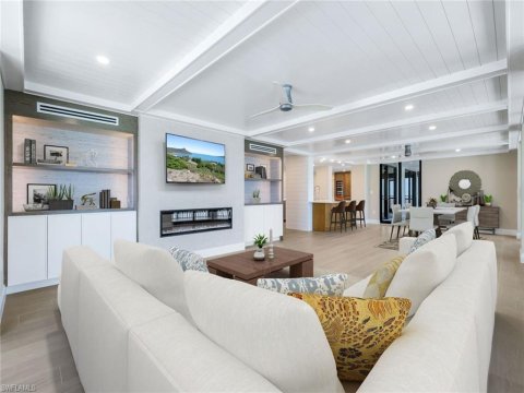 Vanderbilt Beach Naples Florida Condos for Sale