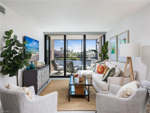 Vanderbilt Beach Naples Florida Condos for Sale