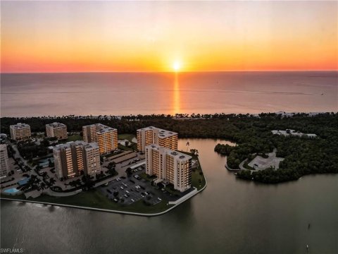 Vanderbilt Beach Naples Florida Condos for Sale