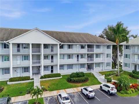 Vanderbilt Beach Naples Florida Condos for Sale
