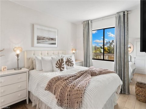 Vanderbilt Beach Naples Florida Condos for Sale