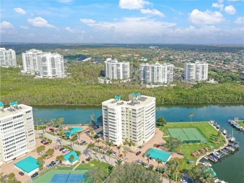 Vanderbilt Beach Naples Florida Condos for Sale