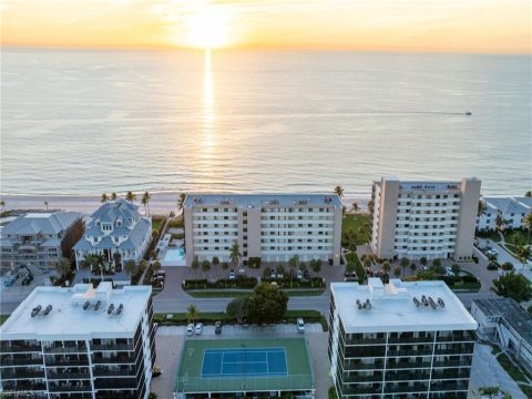 Vanderbilt Beach Naples Florida Real Estate