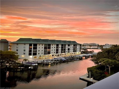 Vanderbilt Beach Naples Real Estate