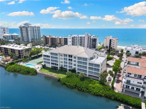 Vanderbilt Beach Naples Real Estate