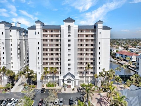 Vanderbilt Beach Naples Real Estate