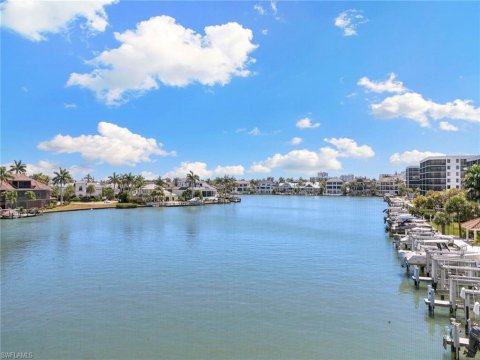 Vanderbilt Beach Naples Real Estate