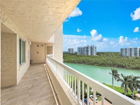 Vanderbilt Beach Naples Real Estate