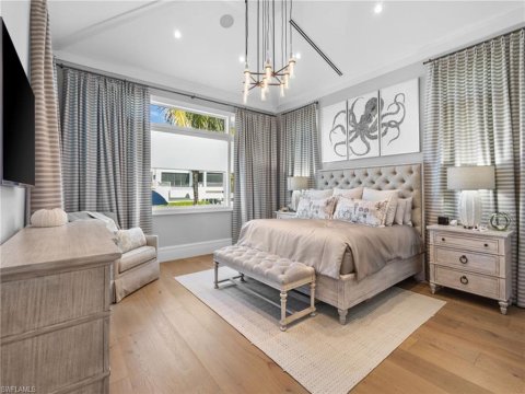 Vanderbilt Beach Real Estate