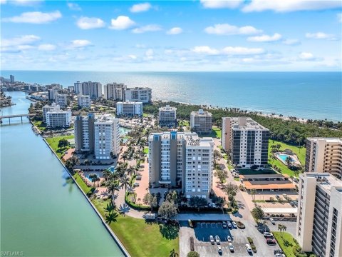 Vanderbilt Beach Real Estate