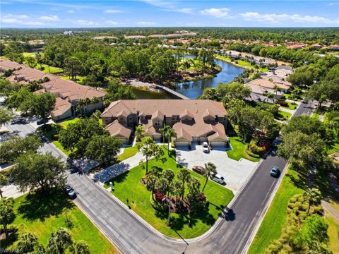 Vanderbilt Country Club Naples Florida Condos for Sale
