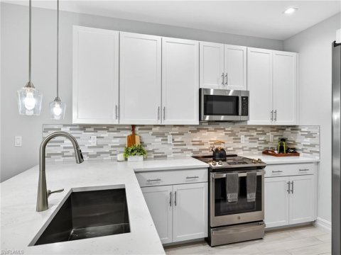 Vanderbilt Reserve Naples Real Estate