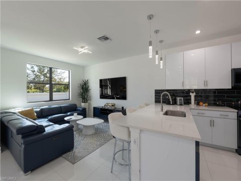 Vanderbilt Reserve Naples Real Estate