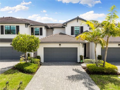 Vanderbilt Reserve Naples Real Estate