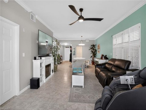 Vanderbilt Villas Naples Real Estate