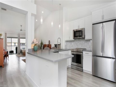 Victoria Lakes Naples Florida Condos for Sale