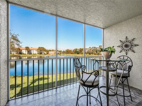 Victoria Lakes Naples Florida Condos for Sale
