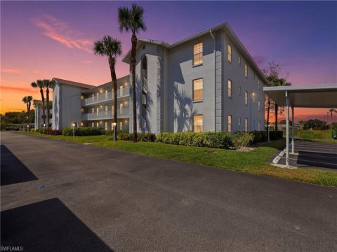 Victoria Lakes Naples Florida Real Estate
