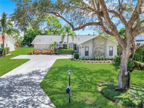 Victoria Park Naples Florida Real Estate