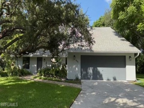 Victoria Park Naples Real Estate