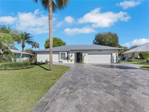 Victoria Park Naples Real Estate