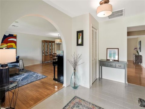 Victoria Park Naples Real Estate