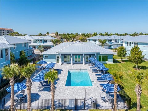Villa Mar Bonita Beach Real Estate