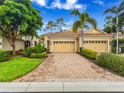 Villa Palmeras Estero Florida Homes for Sale