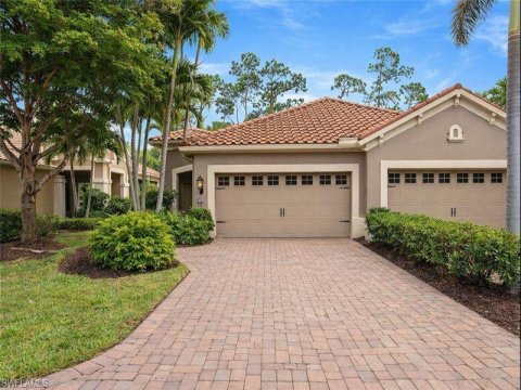 Villa Palmeras Estero Florida Homes for Sale